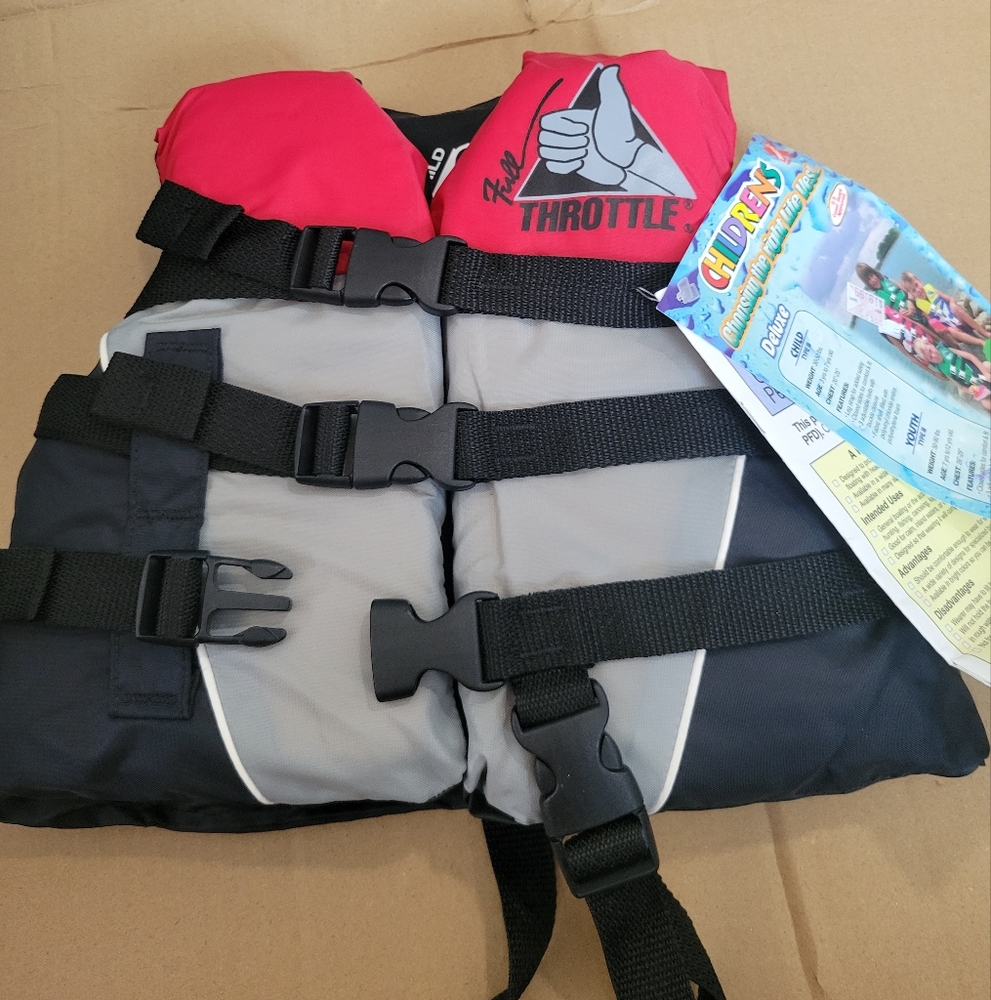 Full Throttle Child Nylon Life Jacket  Red/Black New With Tags